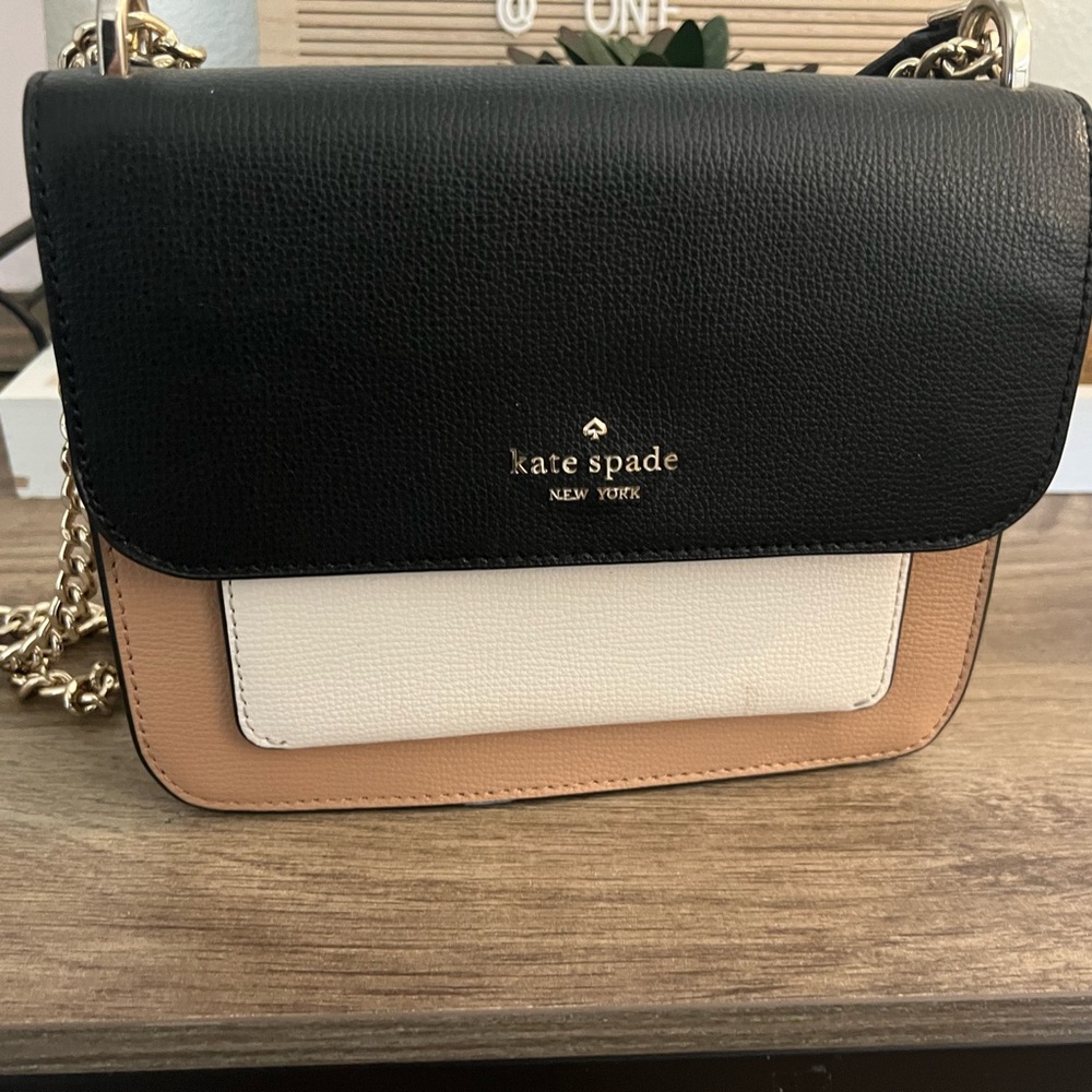 Cross Body - Picture 3 of 3